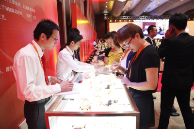 百泰首飾 以零售終端革新，鑄就國內珠寶行業旗艦